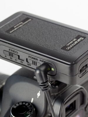 Saramonic SR-WM4C compact and lightweight VHF wireless microphone system